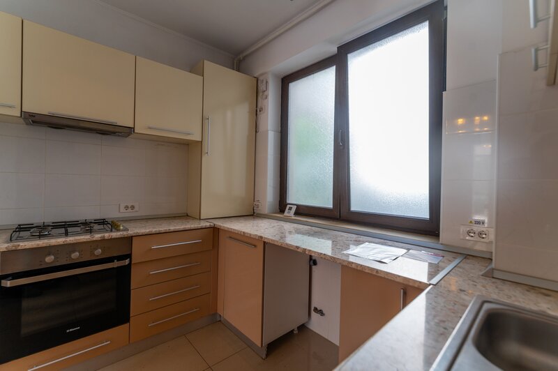 Titulescu, Ion Neculce, penthouse de inchiriat 5 camere+ terasa 45 mp!